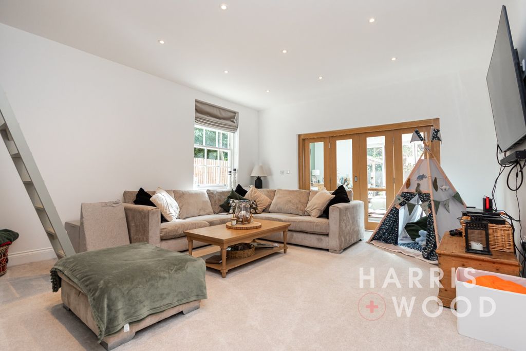 Property photo 3 of 39 4481565