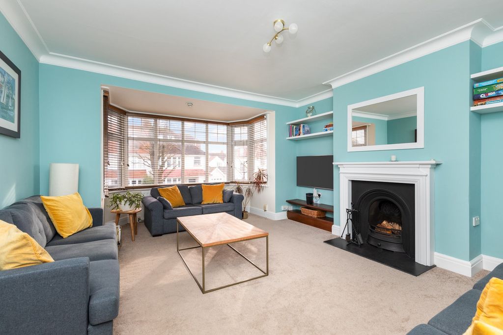 Property photo 2 of 19