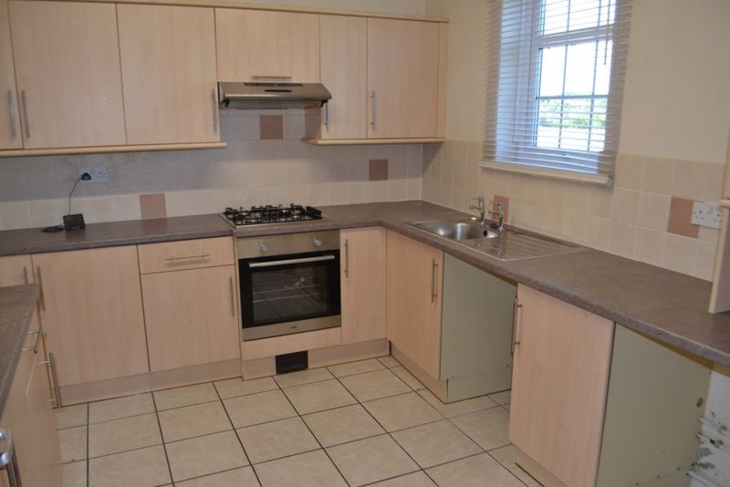 Property photo 3 of 15 Kitchen