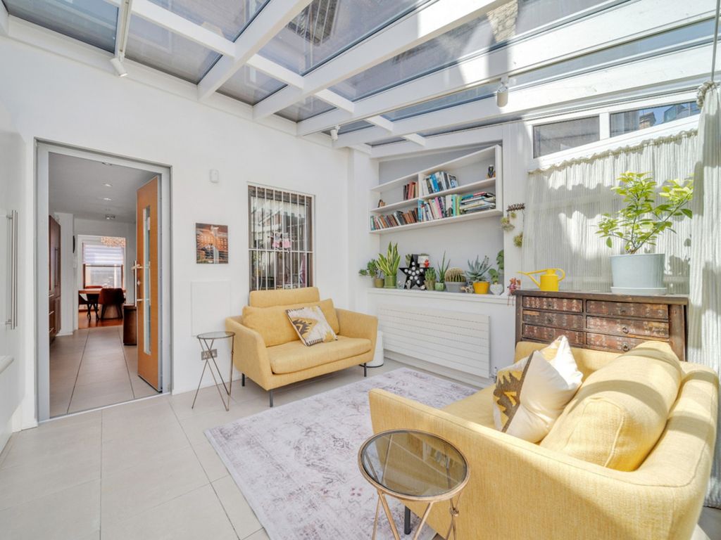 Property photo 2 of 30