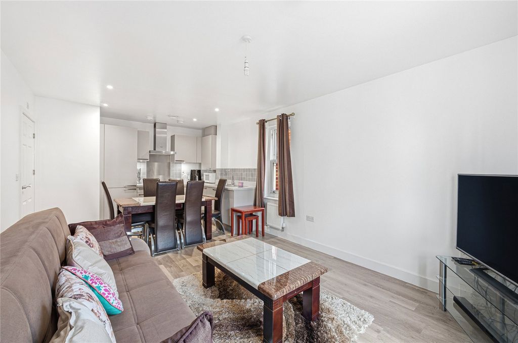 Property photo 2 of 20 Picture No. 13