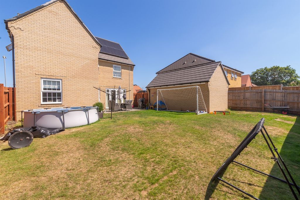 Property photo 2 of 19 Rear Garden