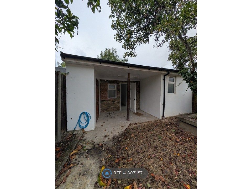Property photo 2 of 35