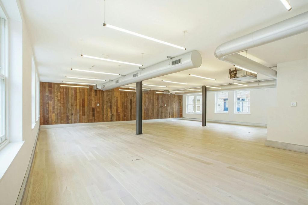 Property photo 2 of 13 Standard Indoor 2.Jpg