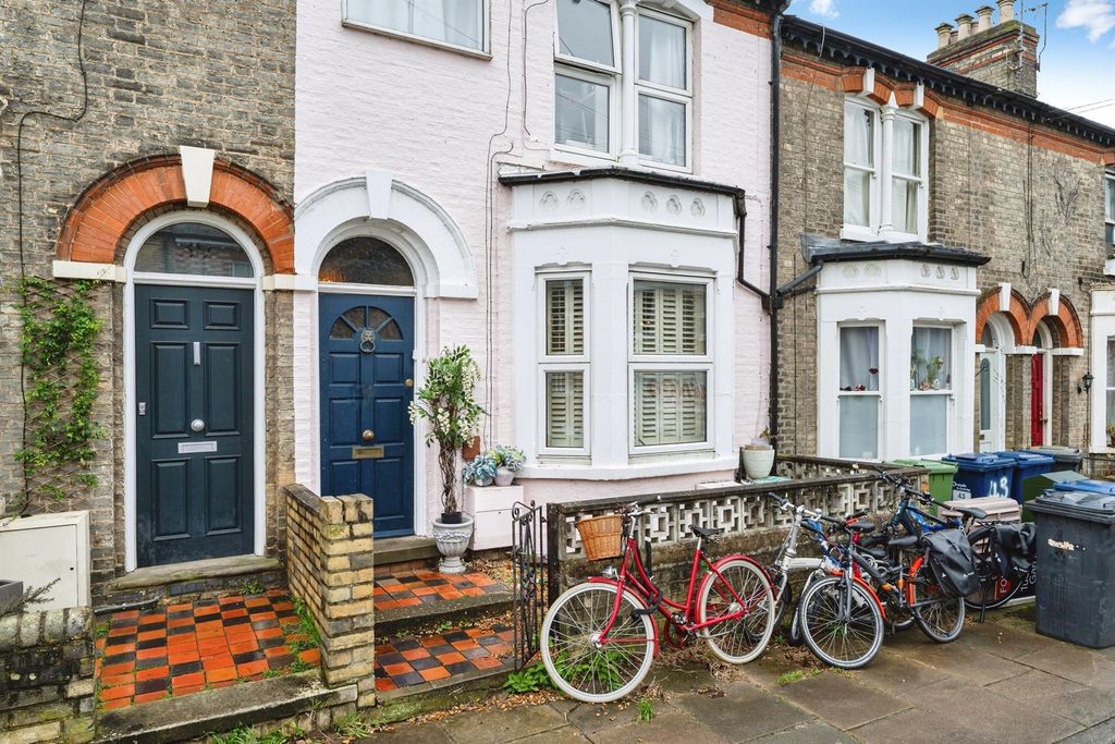 Property photo 1 of 16