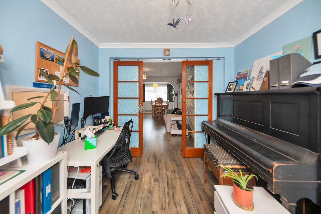 Property photo 3 of 12