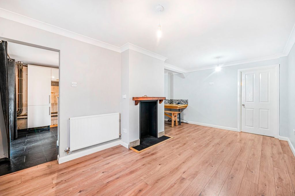 Property photo 3 of 30