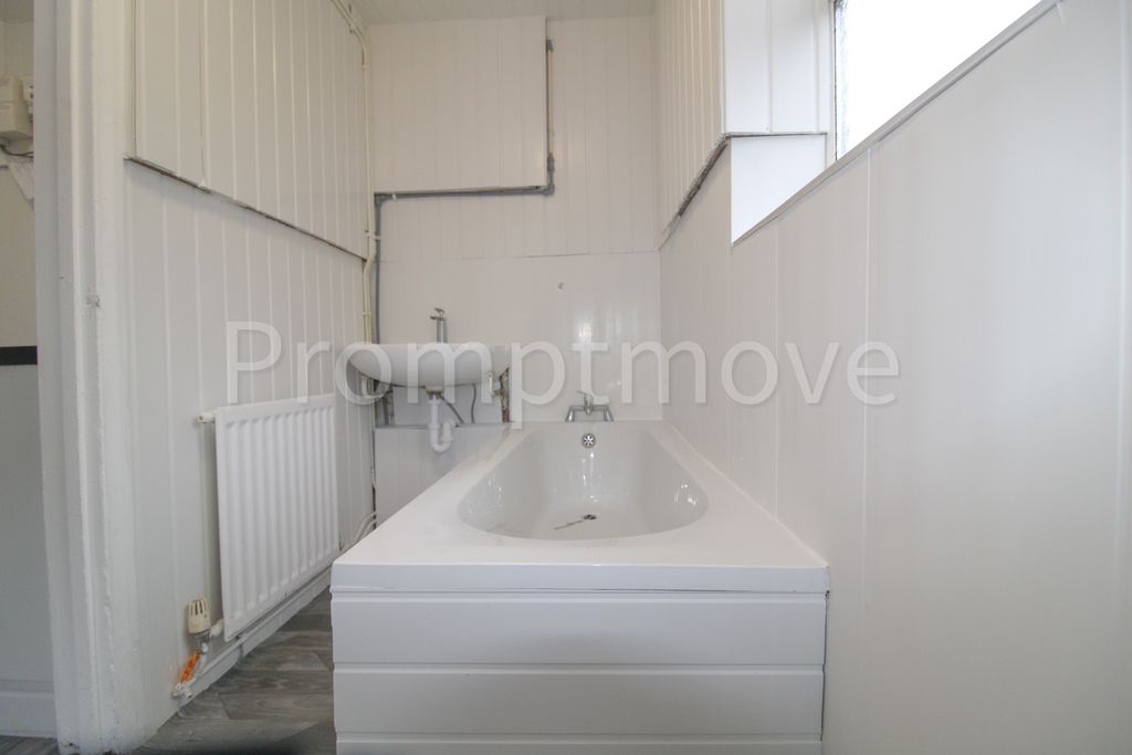 Property photo 3 of 4 Na
