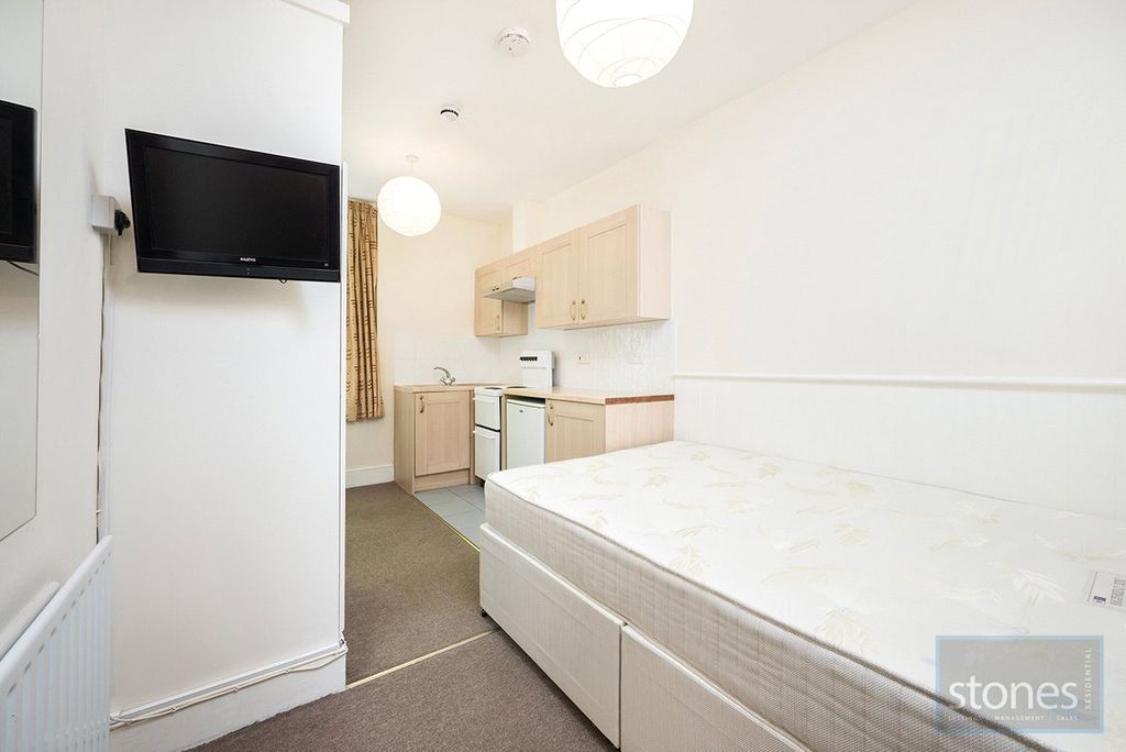 Property photo 1 of 9 Picture No. 05