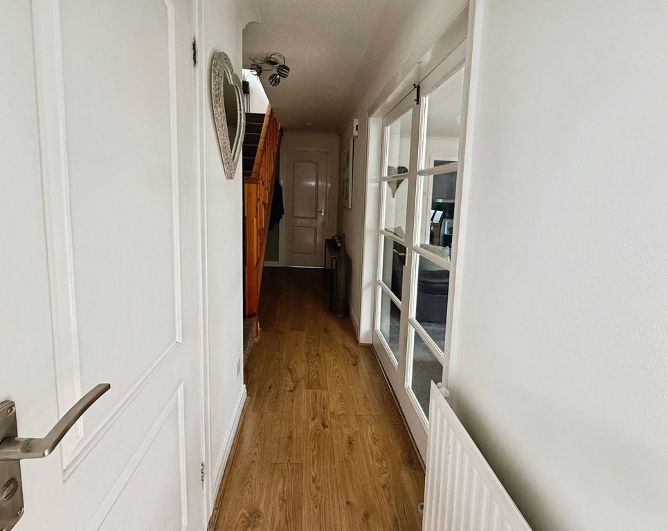 Property photo 3 of 23