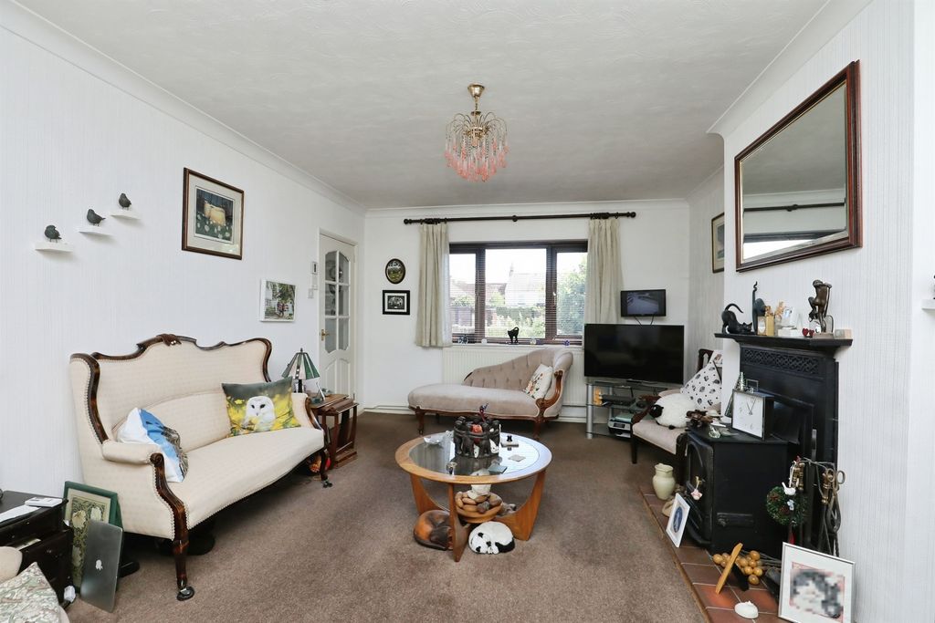 Property photo 3 of 21