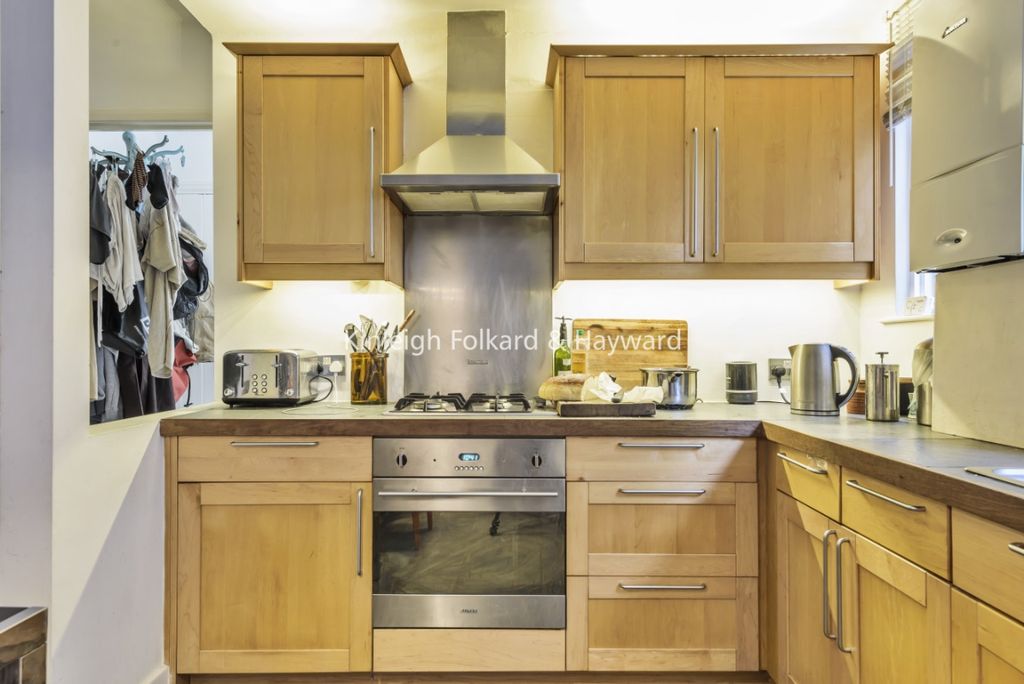 Property photo 2 of 10 c23Cca5A-5902-437A-B