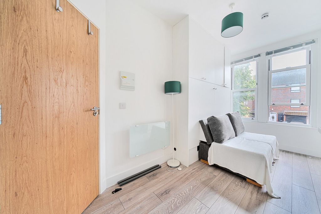 Property photo 3 of 19 1497733-5-6A62070...