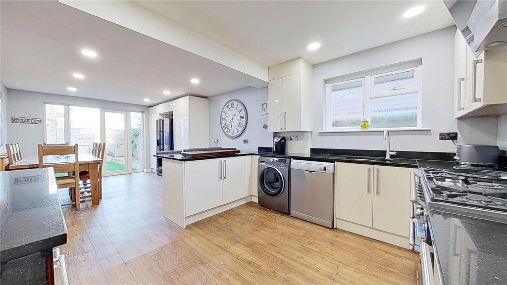 Property photo 3 of 16 Picture No. 01