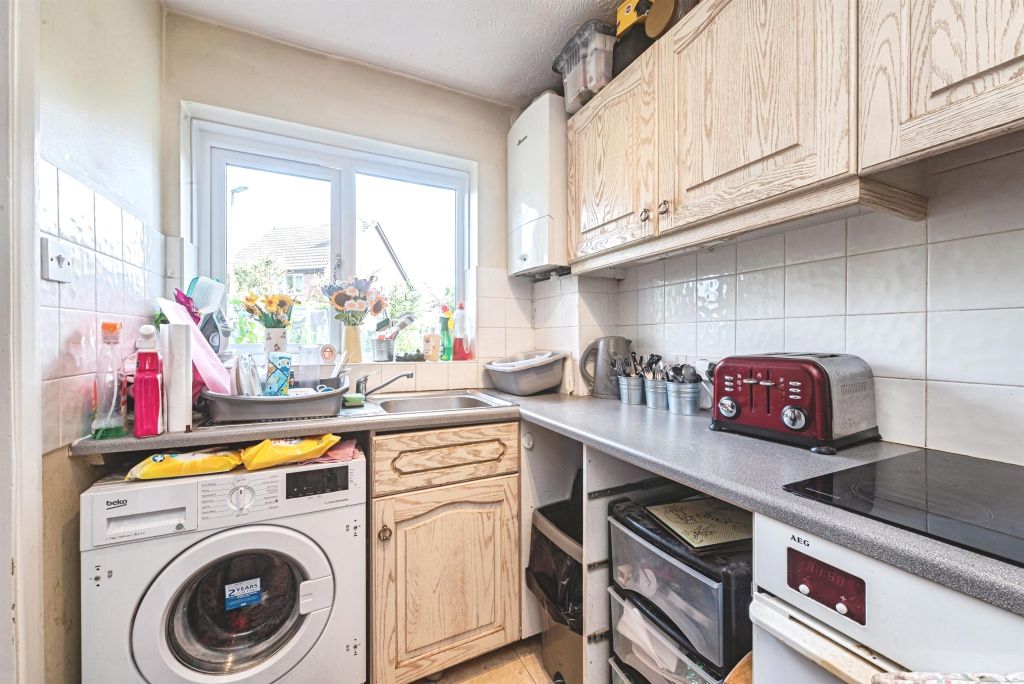 Property photo 2 of 14 Kitchen