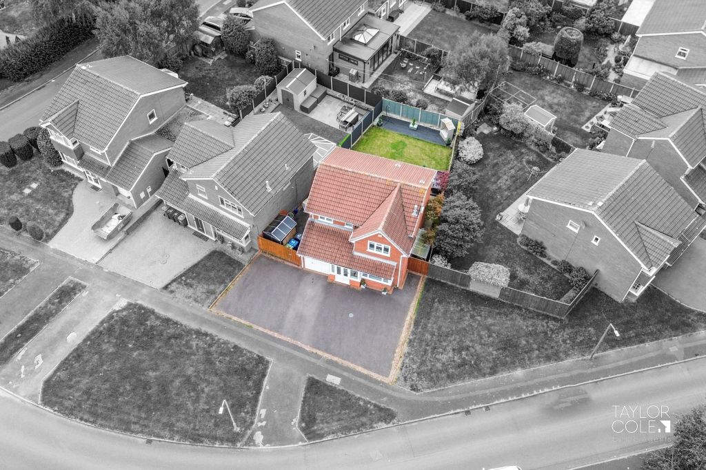 Property photo 2 of 27