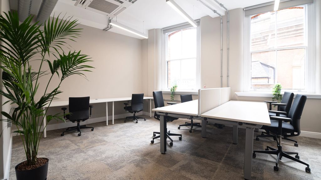 Property photo 1 of 10 Office