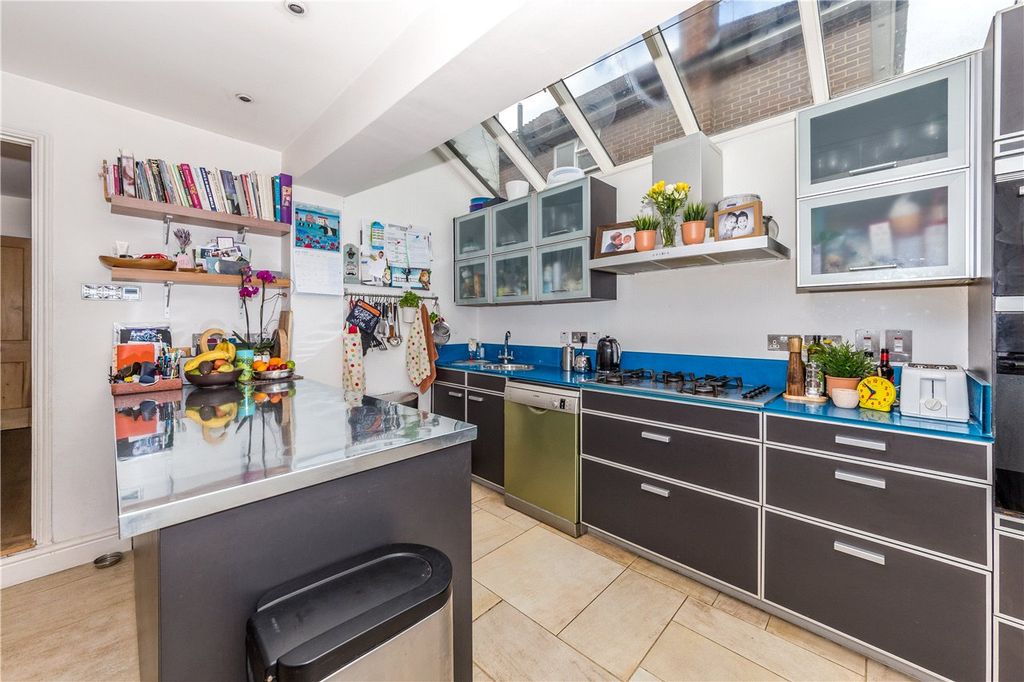 Property photo 3 of 13 Kitchen