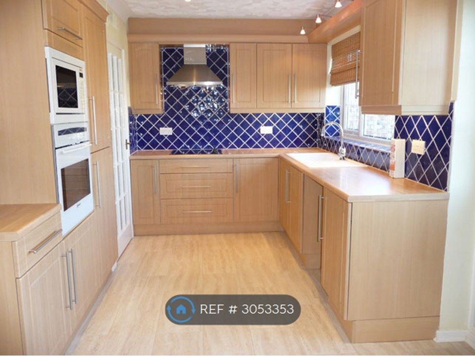 Property photo 2 of 11