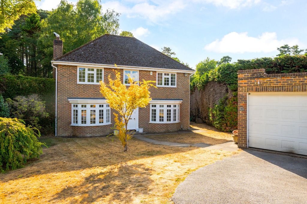 Property photo 1 of 33
