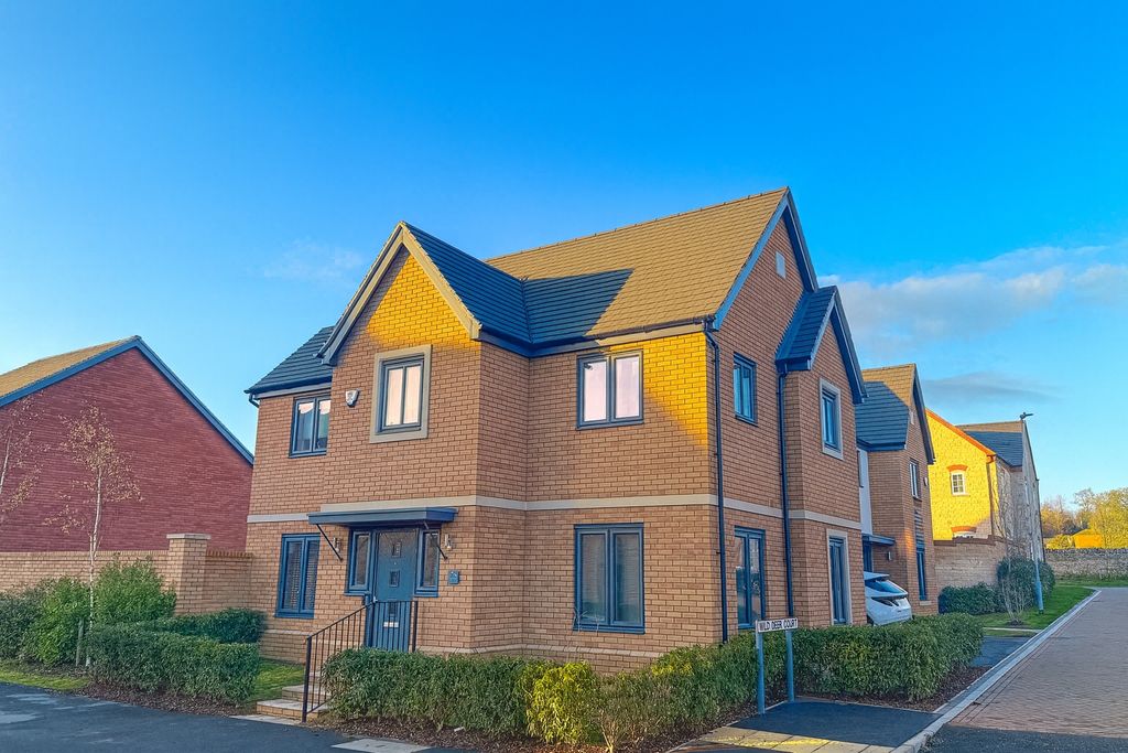 Property photo 1 of 15 West Street