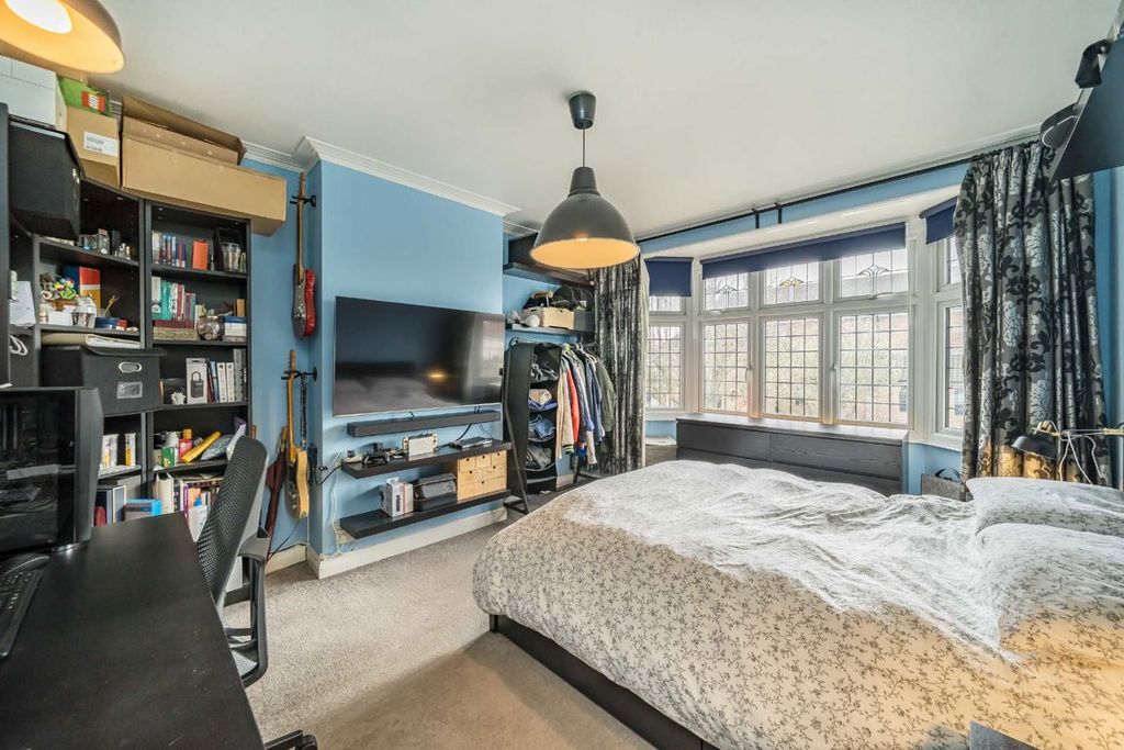 Property photo 2 of 9