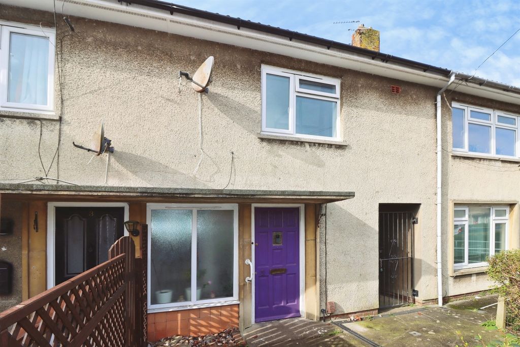 Property photo 3 of 18