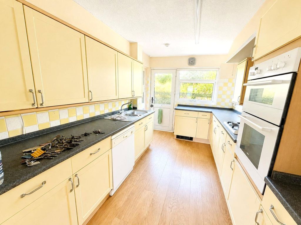 Property photo 3 of 24 Picture No. 09