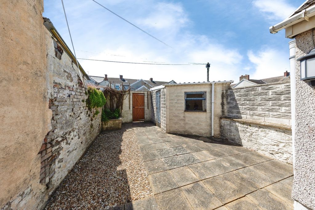 Property photo 3 of 19 Pbox-Img.Jpg