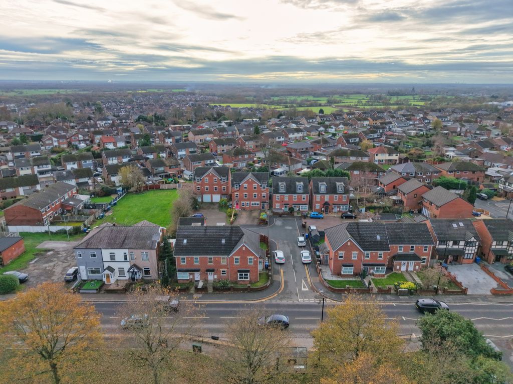 Property photo 3 of 28 Photo #3