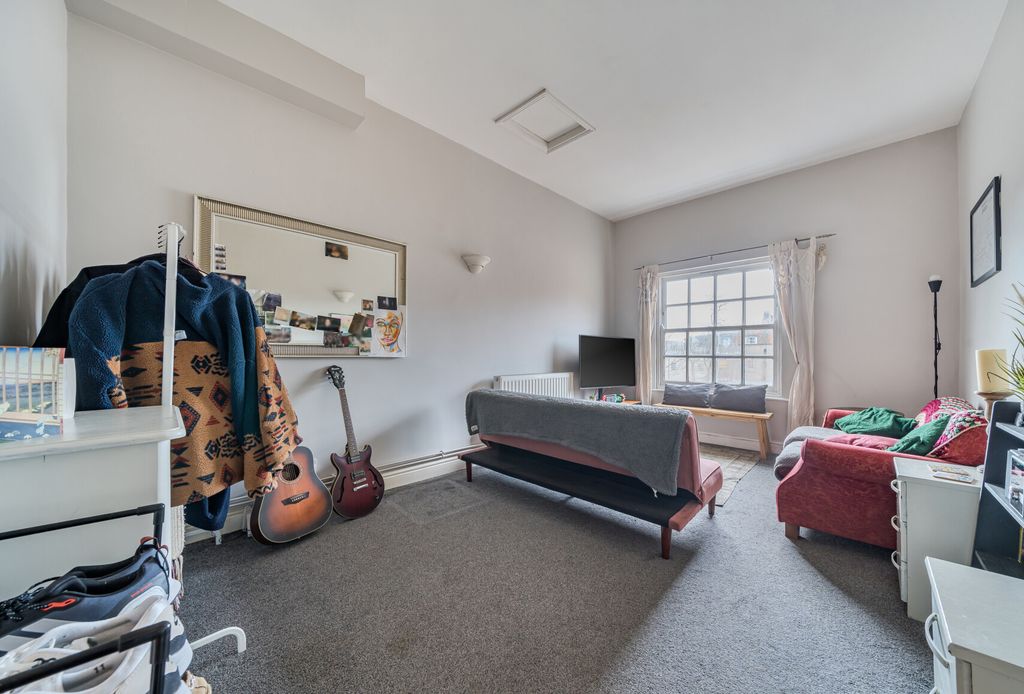 Property photo 3 of 15 1387320-3-699F2d7...