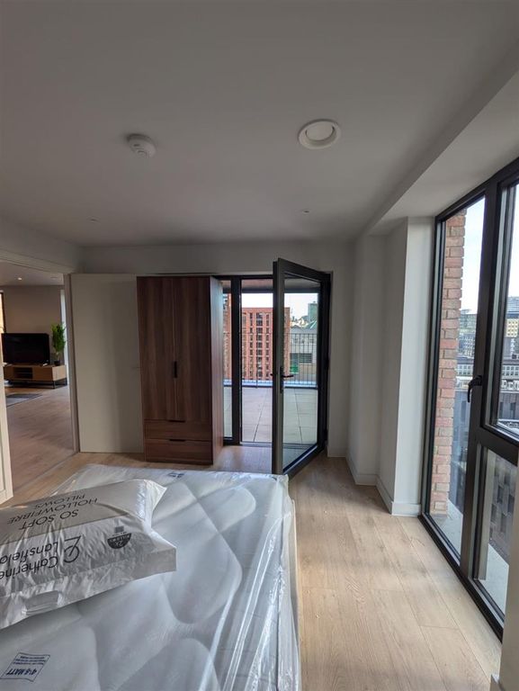 Property photo 3 of 10 7600B4F1-Ae51-4228-Aef6-d5Eaa8Ef9Ae5.Jpeg