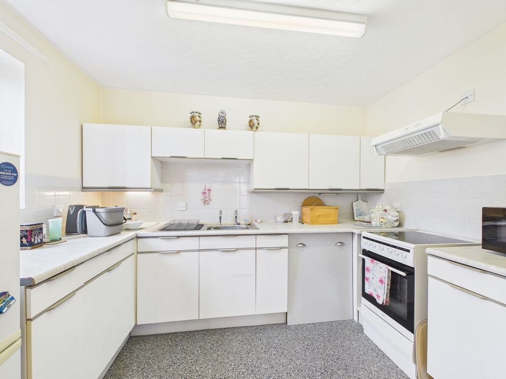 Property photo 3 of 16