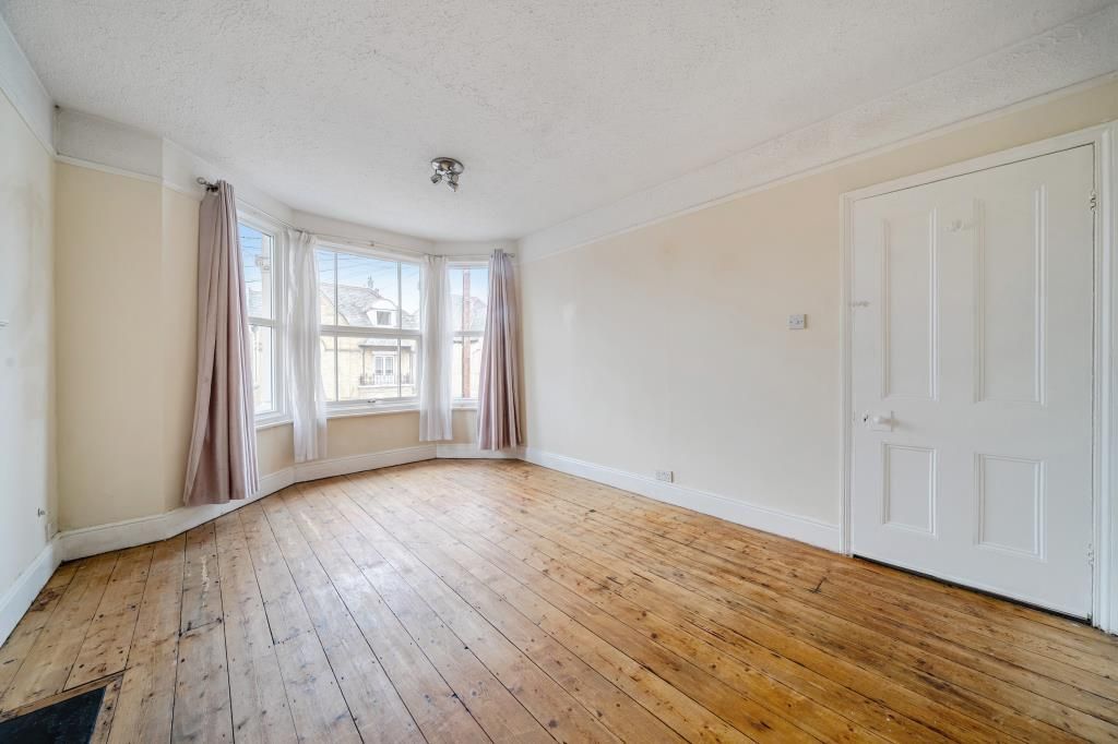 Property photo 3 of 21 Reception