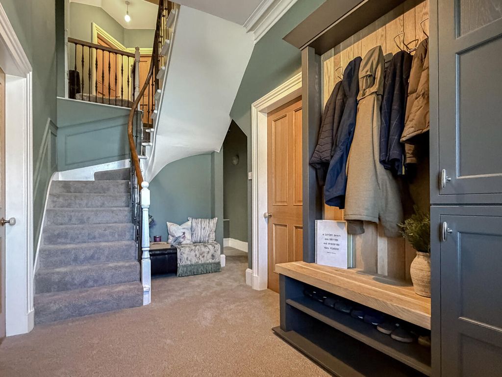Property photo 3 of 45 Hallway