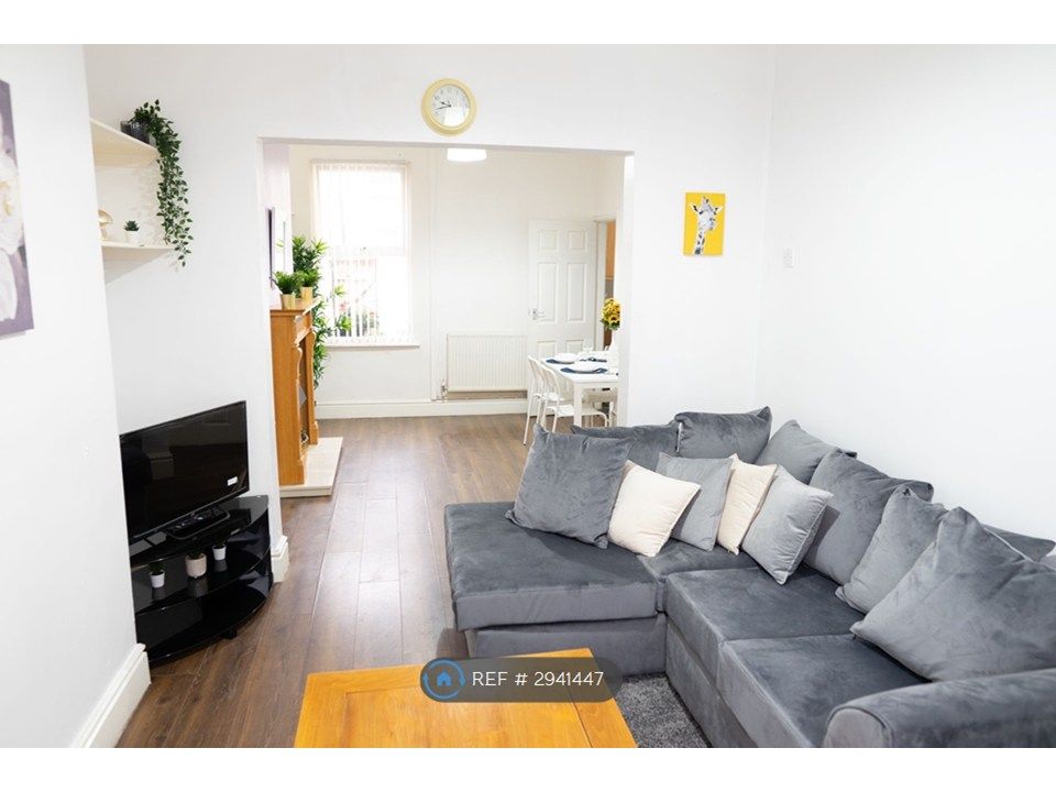 Property photo 3 of 14