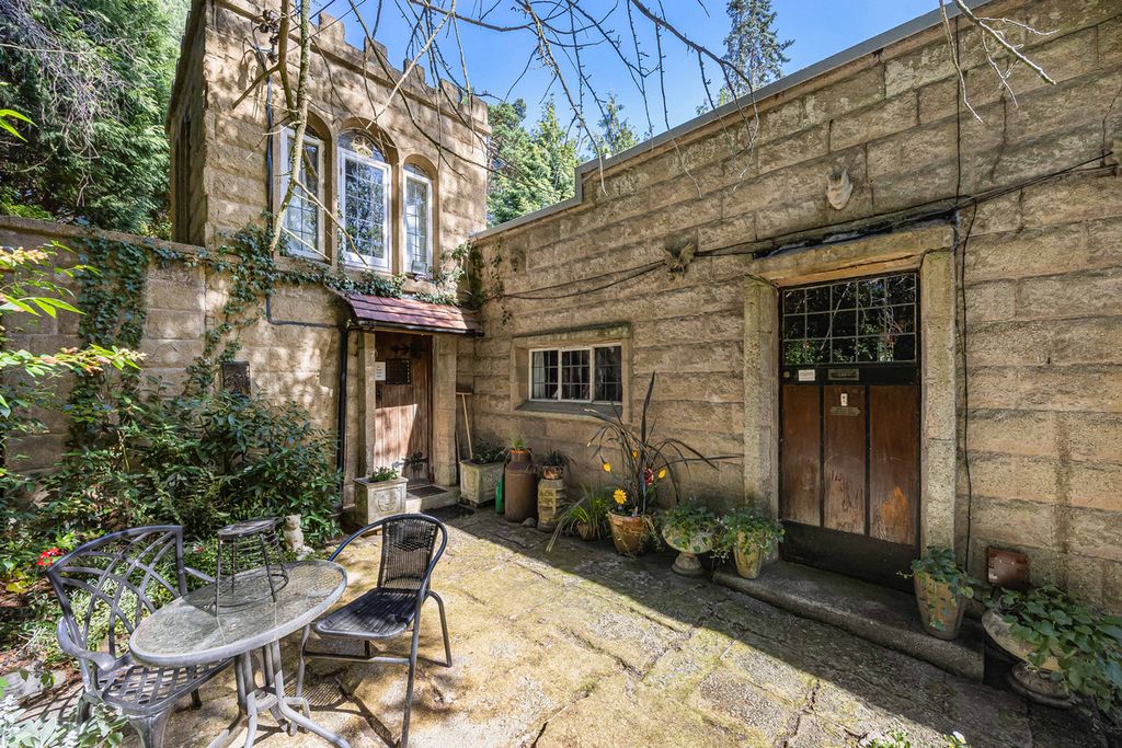 Property photo 1 of 23