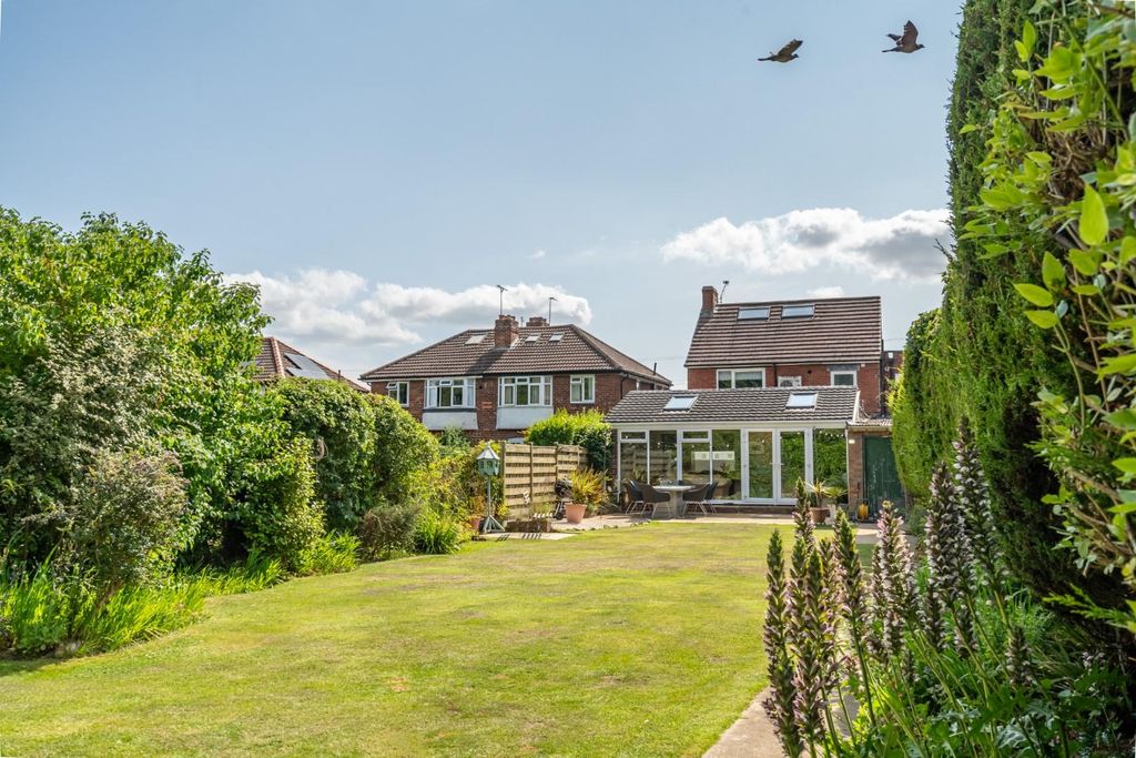 Property photo 2 of 24 Eastholme Ave-31.Jpg