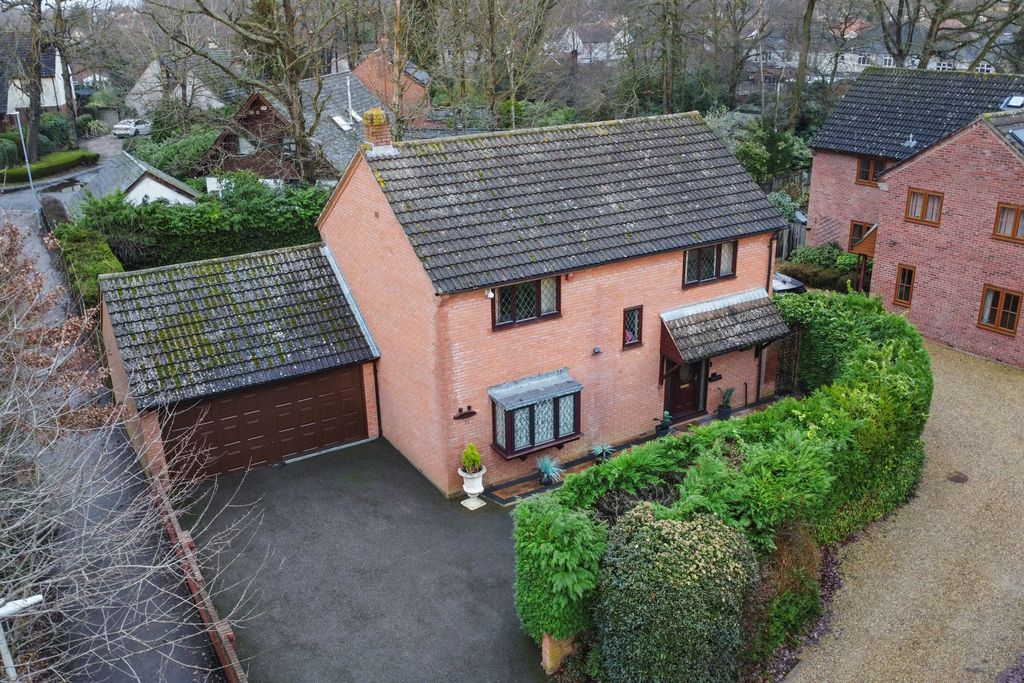 Property photo 1 of 34 11Baroniacroft Drone2