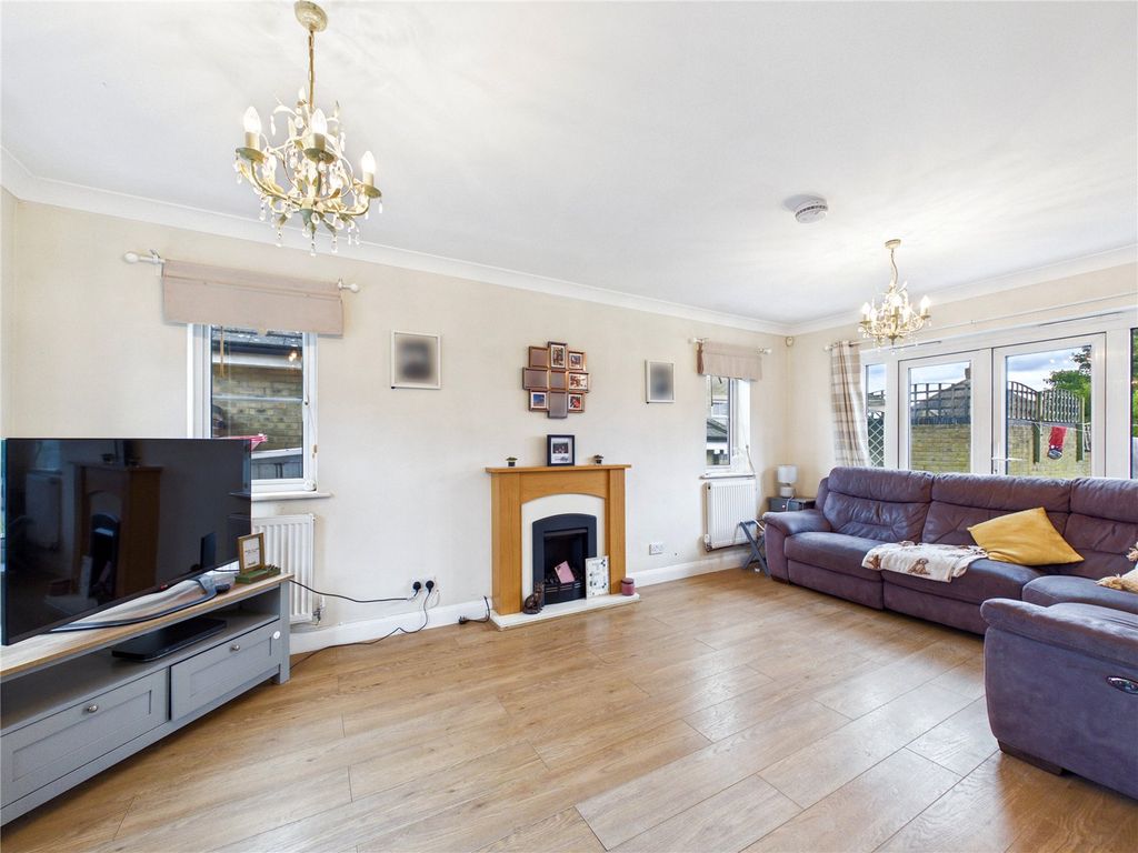 Property photo 3 of 20 Picture No. 34
