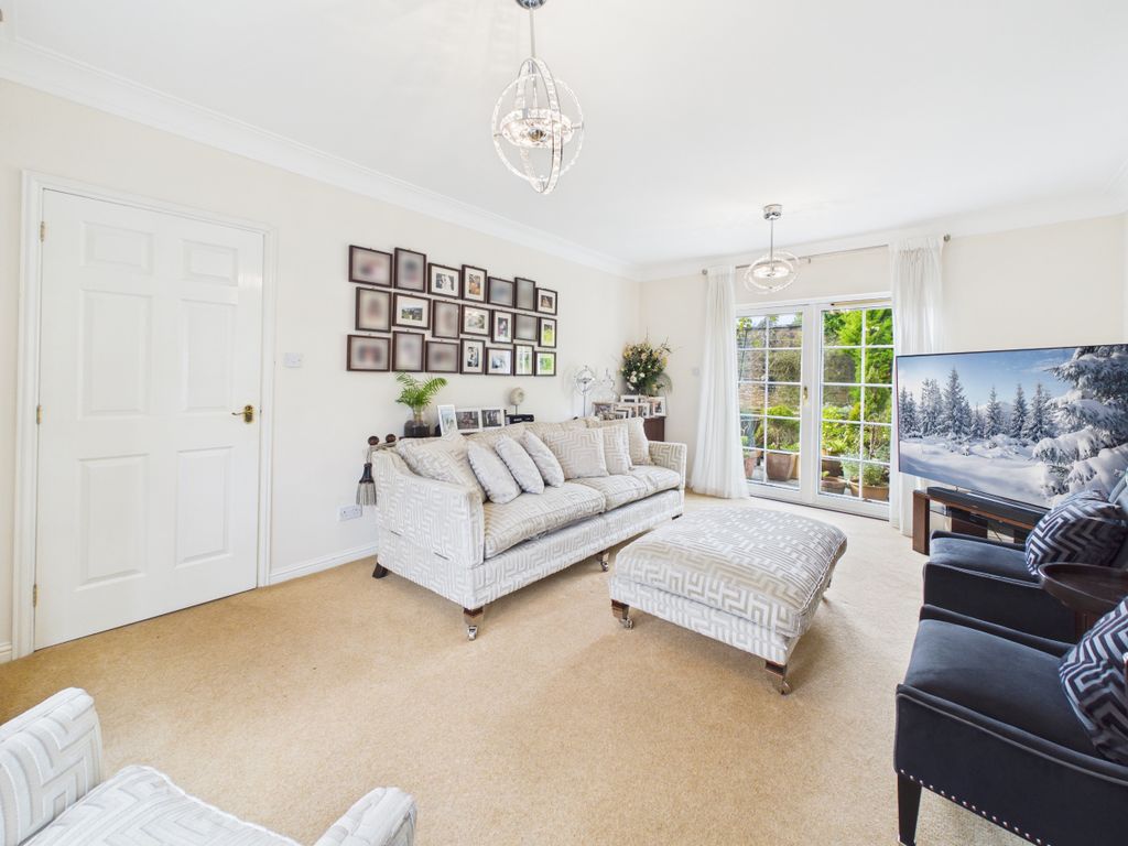 Property photo 3 of 47