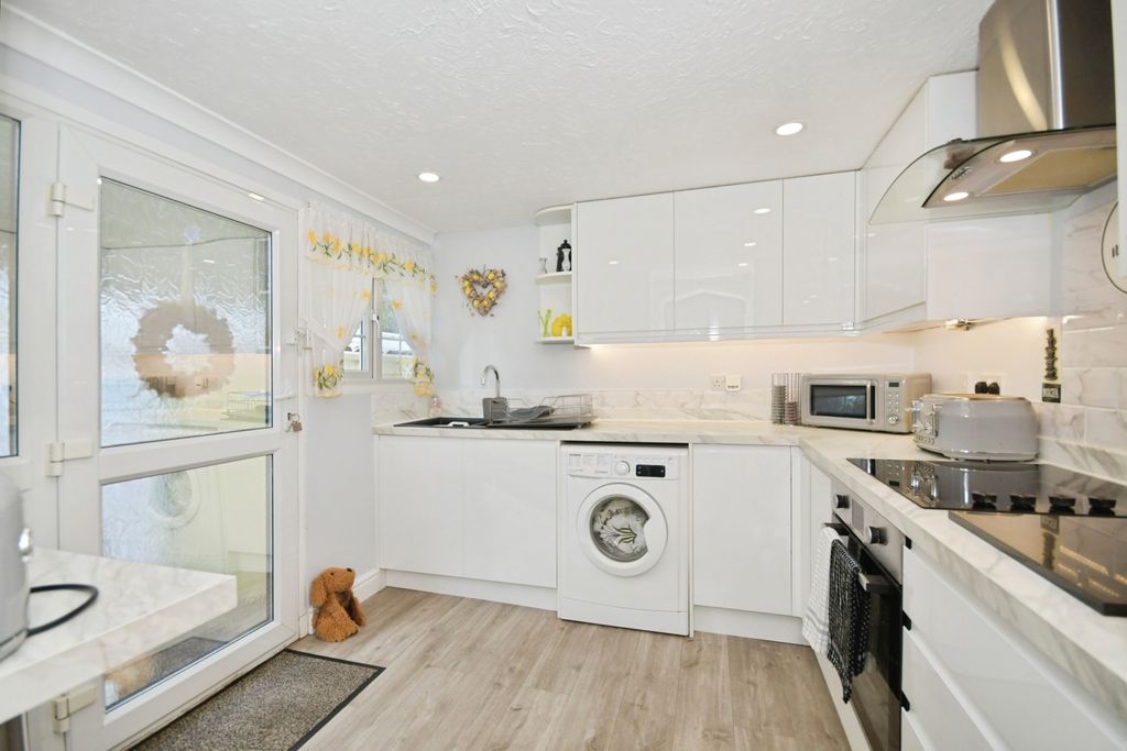 Property photo 2 of 24 Pbox-Img.Jpg