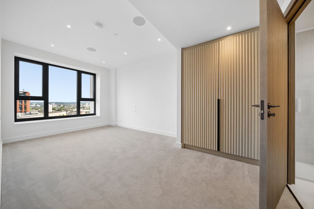 Property photo 2 of 9 Reception Room