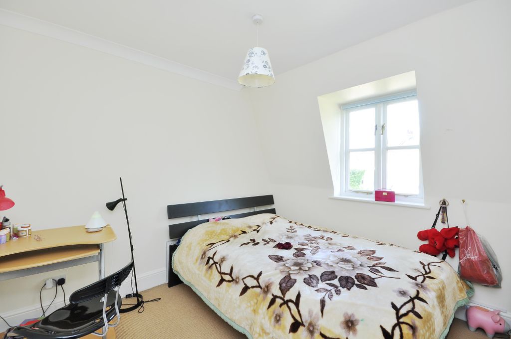 Property photo 3 of 8 Bedroom