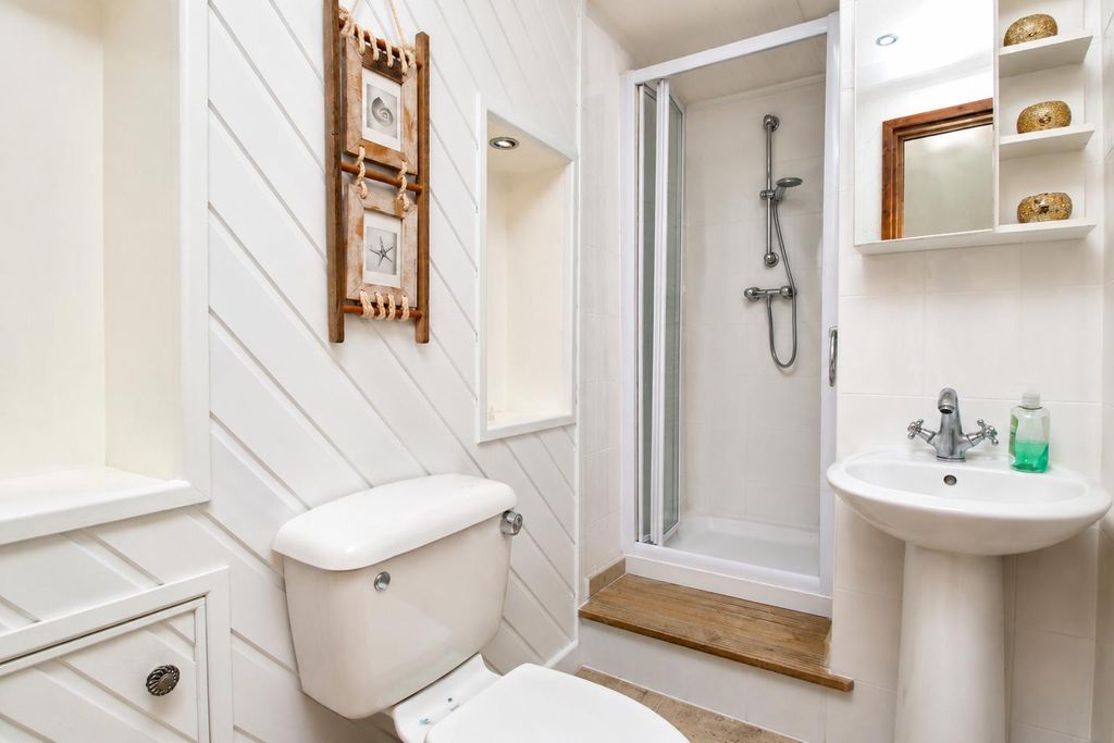 Property photo 3 of 14 2.Png
