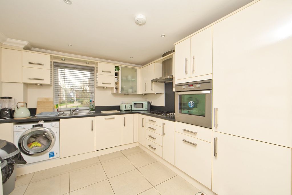 Property photo 3 of 9 Picture 3