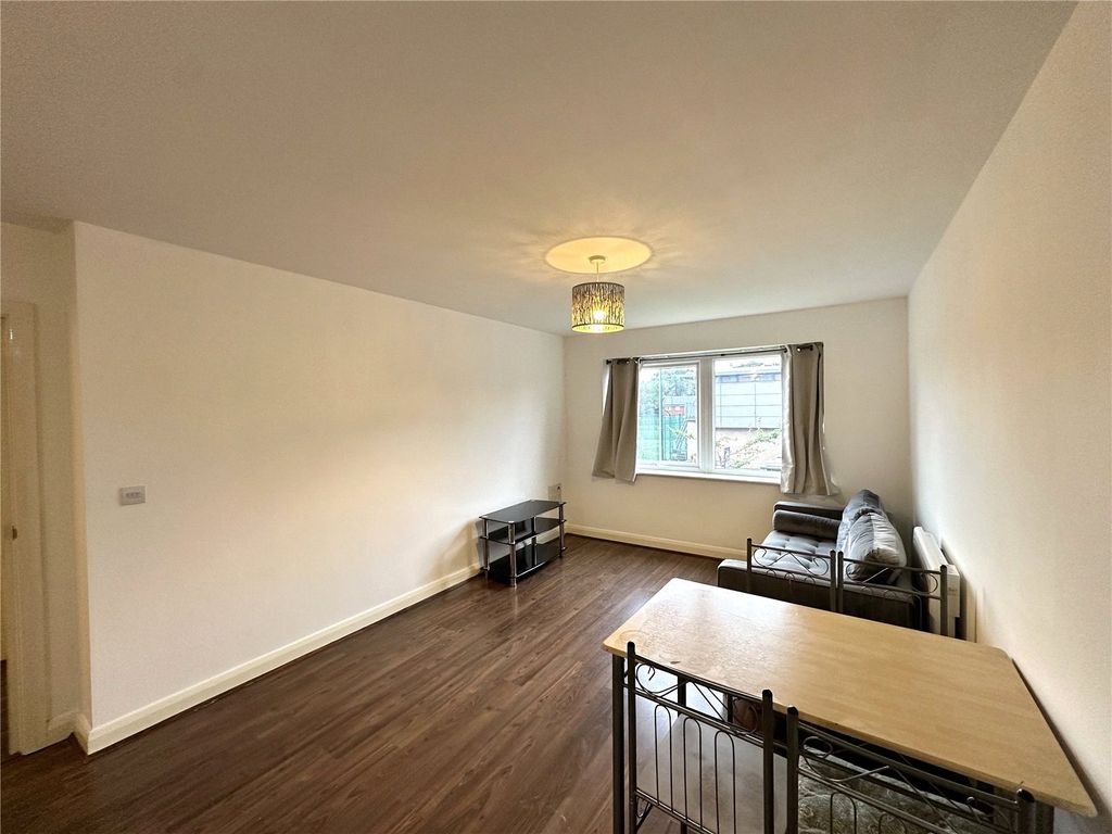 Property photo 2 of 12 Picture No. 05