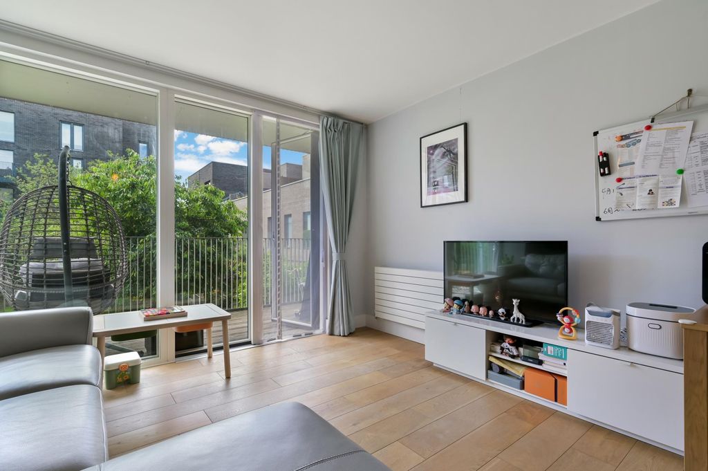 Property photo 2 of 12