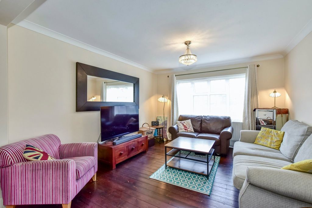 Property photo 3 of 14