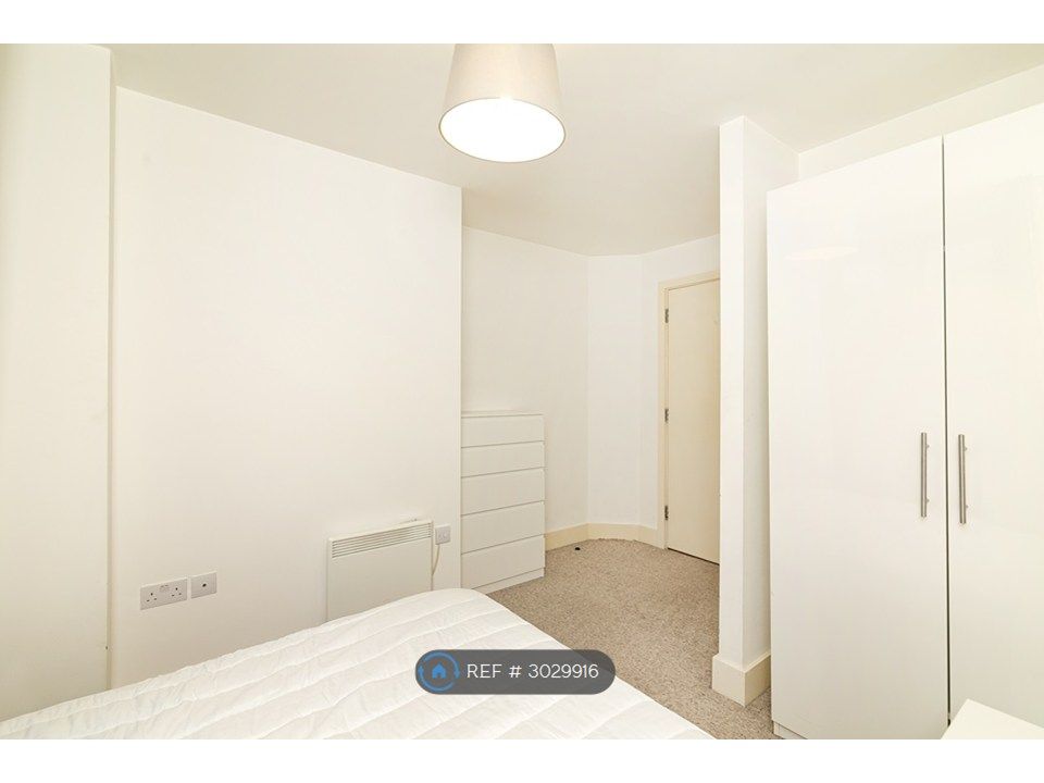 Property photo 3 of 35